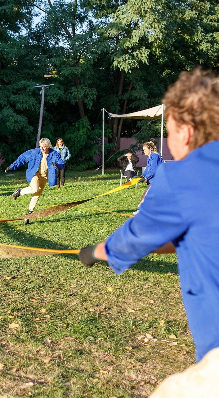 Artist-in-Garden: HowHow Kollektiv